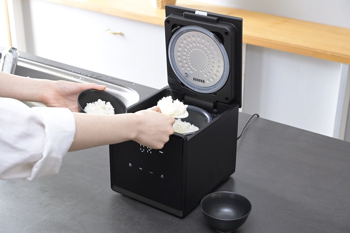 山善 キューブ型炊飯器4合 YJS-CM072(B) ブラック | SUNDAY サンデー